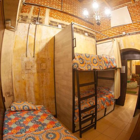 Hot Chipilin Hostel Antigua Buitenkant foto